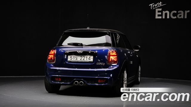 MINI Cooper S Standard Third Generation 2017 — фото 4