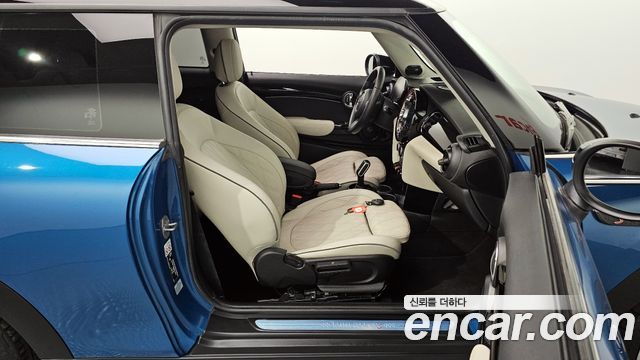 MINI Cooper S Classic Third Generation 2023 — фото 12