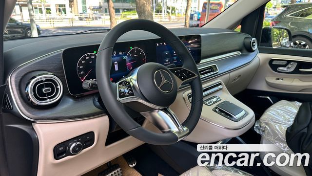 Mercedes-Benz V-Class V300 CDI W447 2025 — фото 7
