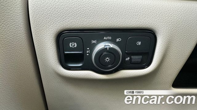 Mercedes-Benz V-Class V300 CDI W447 2025 — фото 17