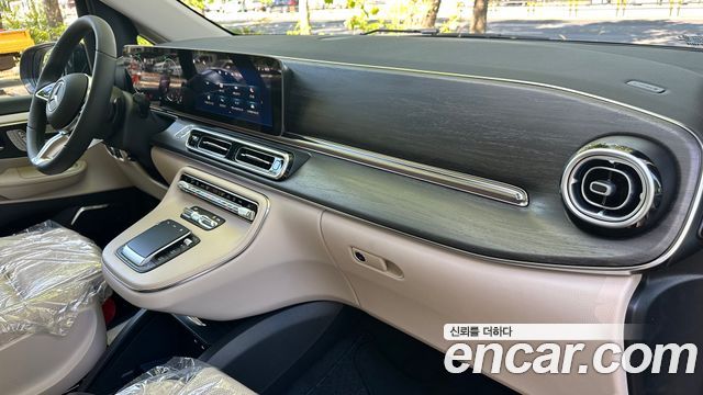 Mercedes-Benz V-Class V300 CDI W447 2025 — фото 21