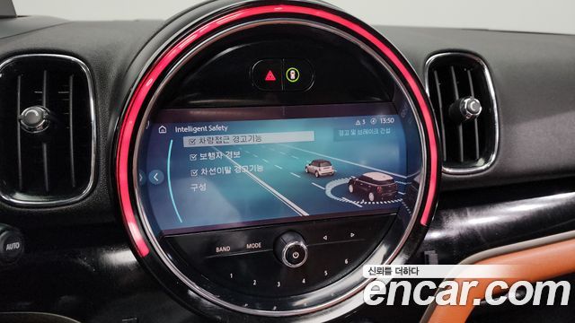 MINI Cooper S Countryman ALL4 Classic 2nd 2022 — фото 17