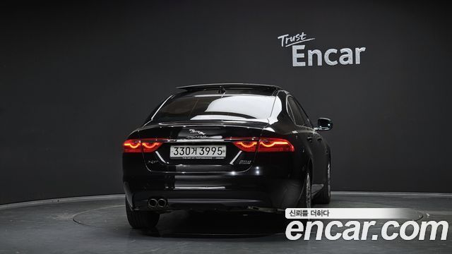 Jaguar XF (X260) 20d Prestige AWD 2019 — фото 4