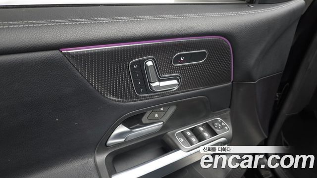 Mercedes-Benz GLB-Class (X247) GLB220 2021 — фото 15