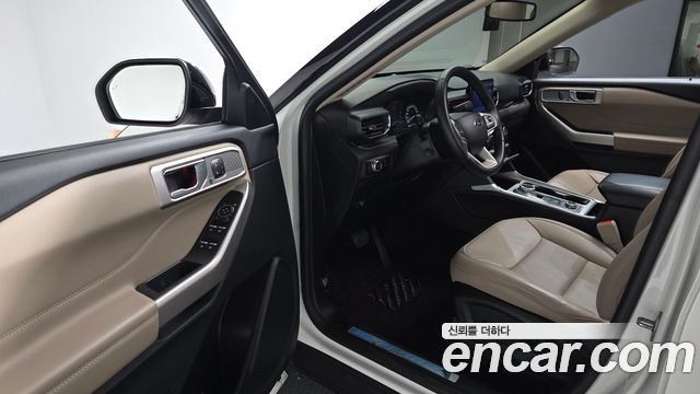 Ford Explorer (VI) 2.3 LimIted 4WD 2023 — фото 11