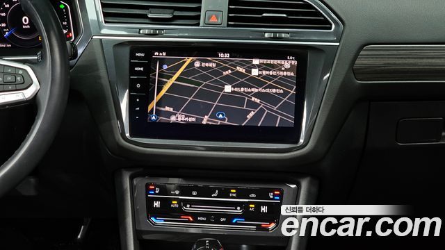Volkswagen Tiguan Allspace 2.0 TSI Prestige 2023 — фото 14