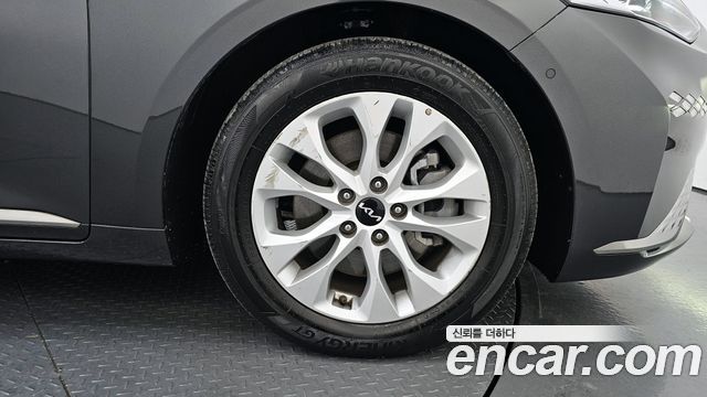 Kia K8 2.5 Gasoline 2WD Noblesse 2023 — фото 5