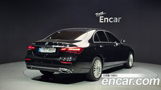 Mercedes-Benz E-Class (W213) E250 Exclusive 2021 — фото 2