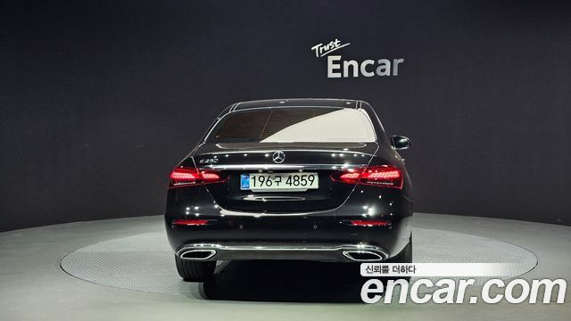 Mercedes-Benz E-Class (W213) E250 Exclusive 2021 — фото 4