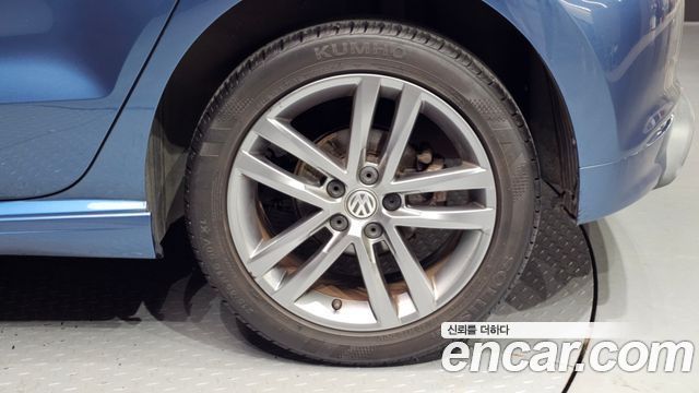 Volkswagen Polo 1.4 TDI R-Line 5th 2015 — фото 5
