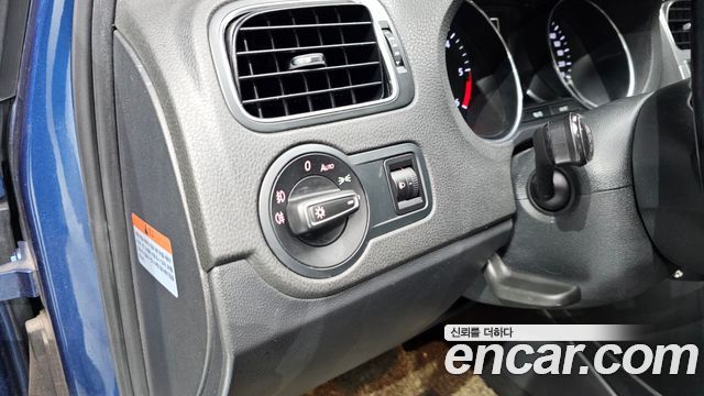 Volkswagen Polo 1.4 TDI R-Line 5th 2015 — фото 19
