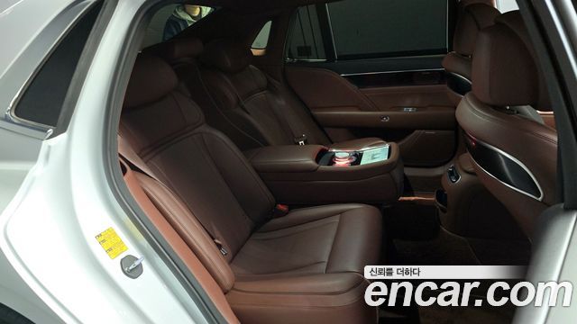 Genesis G90 (RS4) Gasoline 3.5 Turbo AWD 2023 — фото 13