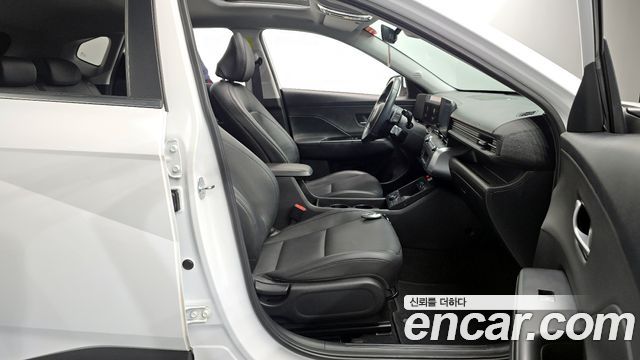 Hyundai Kona (SX2) Gasoline 1.6 Turbo 2WD Premium 2023 — фото 11