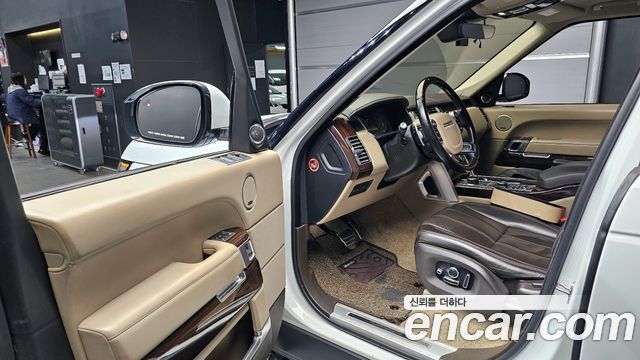 Land Rover Range Rover (IV) 4.4 SDV8 AB DIESEL 2017 — фото 10