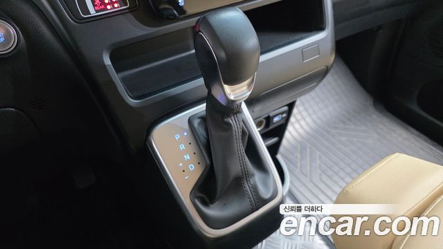 Hyundai Staria Tourer 9-Seater Modern 2023 — фото 9