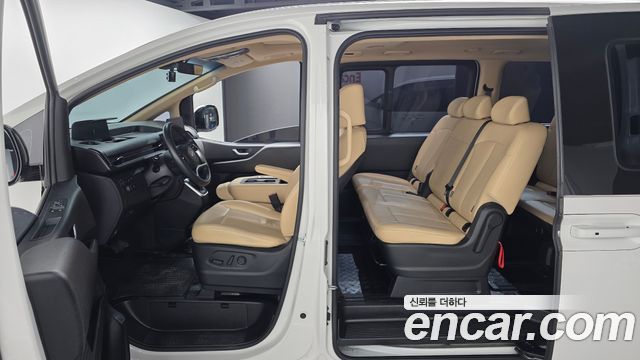 Hyundai Staria Tourer 9-Seater Modern 2023 — фото 18