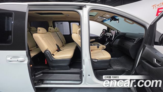 Hyundai Staria Tourer 9-Seater Modern 2023 — фото 19