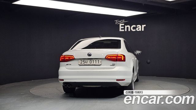 Volkswagen Jetta 2.0 TDI BlueMotion Premium 6th 2015 — фото 4