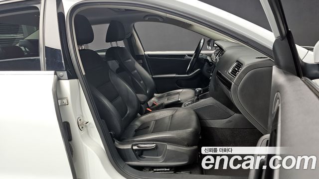 Volkswagen Jetta 2.0 TDI BlueMotion Premium 6th 2015 — фото 10