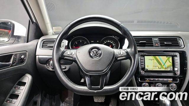 Volkswagen Jetta 2.0 TDI BlueMotion Premium 6th 2015 — фото 13