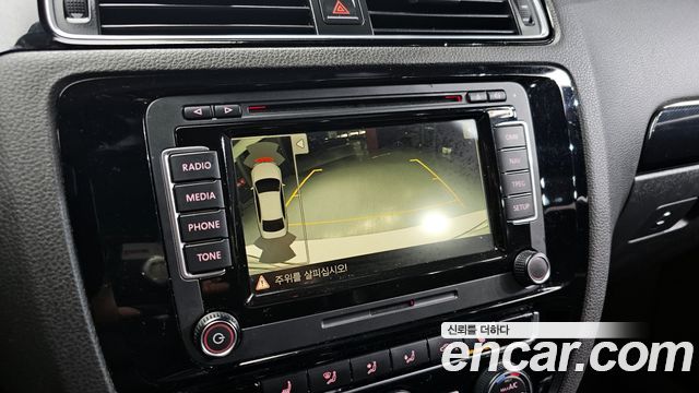 Volkswagen Jetta 2.0 TDI BlueMotion Premium 6th 2015 — фото 15