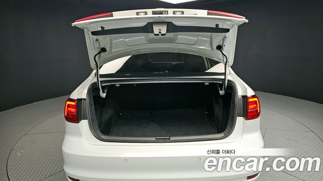 Volkswagen Jetta 2.0 TDI BlueMotion Premium 6th 2015 — фото 20