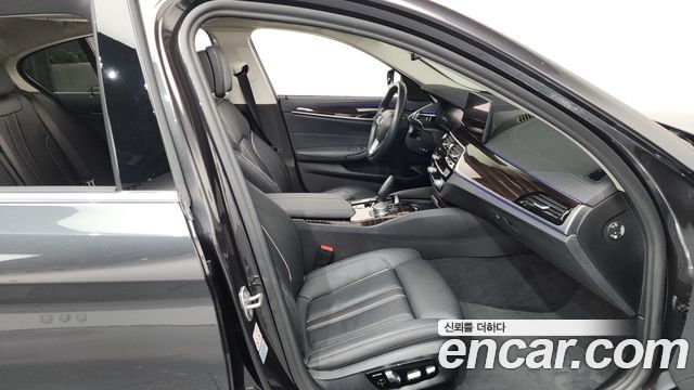 BMW 5 Series (G30) 520i Luxury 2021 — фото 11