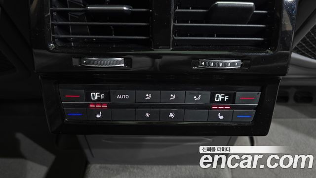 Volkswagen Touareg (III) 3.0 TDI Prestige 2023 — фото 18