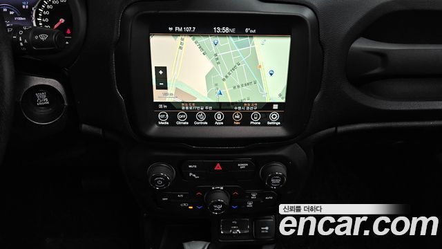 Jeep Renegade 2.4 Limited 2020 — фото 15