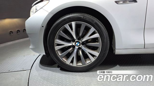 BMW 5 Series GT (F07) GT 30d 2013 — фото 5