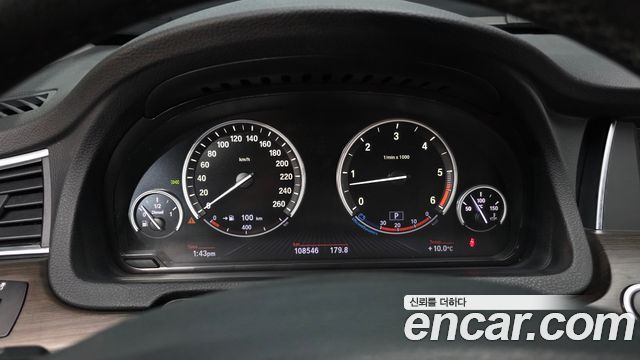 BMW 5 Series GT (F07) GT 30d 2013 — фото 8