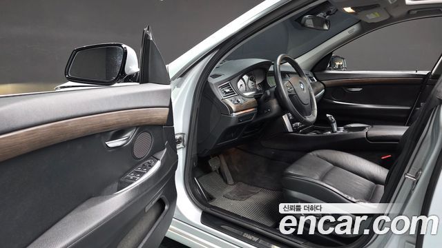 BMW 5 Series GT (F07) GT 30d 2013 — фото 11
