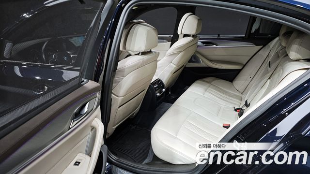 BMW 5 Series (G30) M550d xDrive 2018 — фото 12