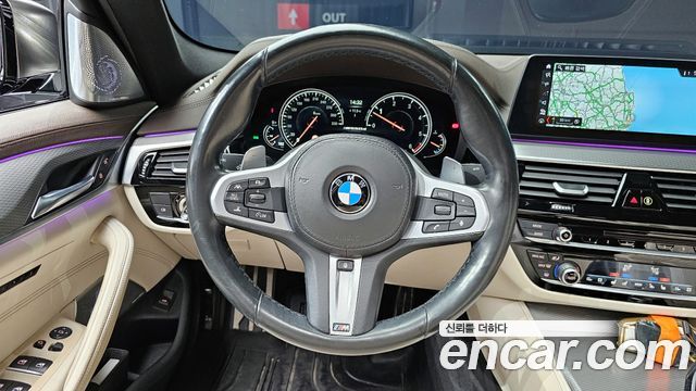 BMW 5 Series (G30) M550d xDrive 2018 — фото 13
