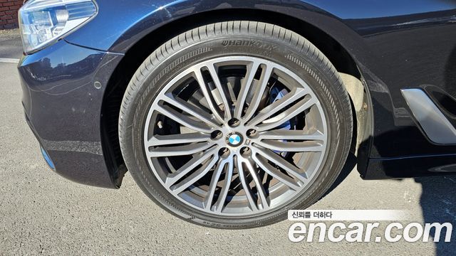 BMW 5 Series (G30) 530i xDrive M Sport Package Plus 2019 — фото 5