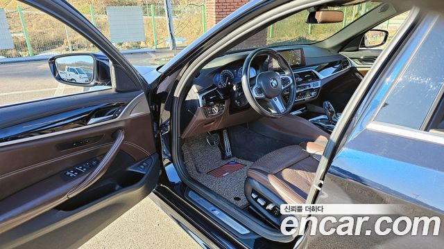 BMW 5 Series (G30) 530i xDrive M Sport Package Plus 2019 — фото 11