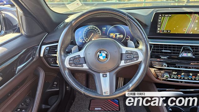 BMW 5 Series (G30) 530i xDrive M Sport Package Plus 2019 — фото 13
