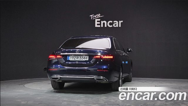Mercedes-Benz E-Class (W213) E350 4MATIC Avantgarde 2022 — фото 4
