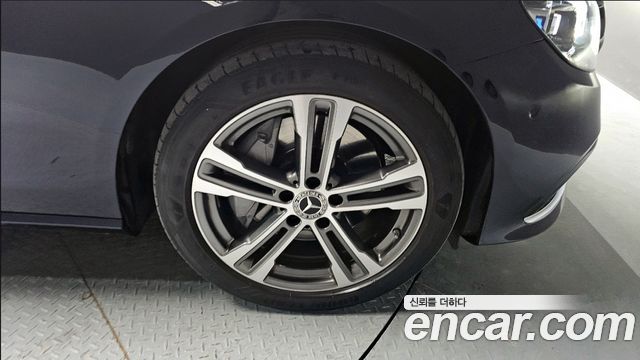 Mercedes-Benz E-Class (W213) E350 4MATIC Avantgarde 2022 — фото 5