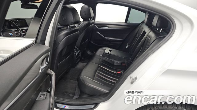 BMW 5 Series (G30) 520d M Sport Special Edition 2018 — фото 11