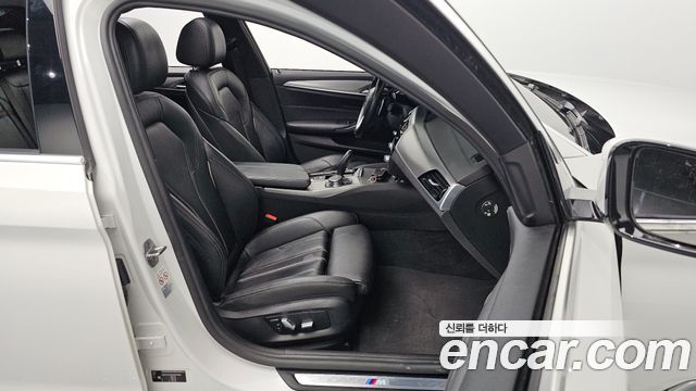 BMW 5 Series (G30) 520d M Sport Special Edition 2018 — фото 12