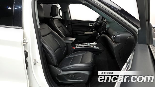 Ford Explorer (VI) 2.3 LimIted 4WD 2021 — фото 11