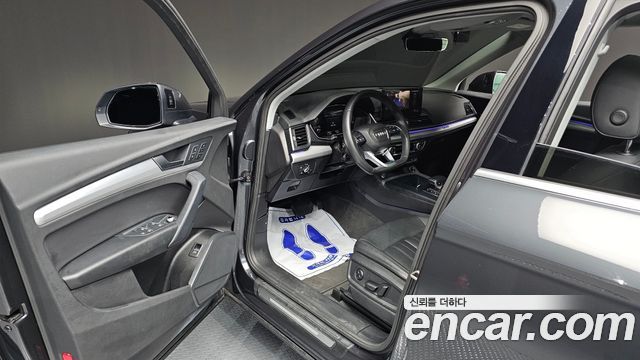 Audi Q5 (FY) 40 TDI Quattro Sportback 2022 — фото 9