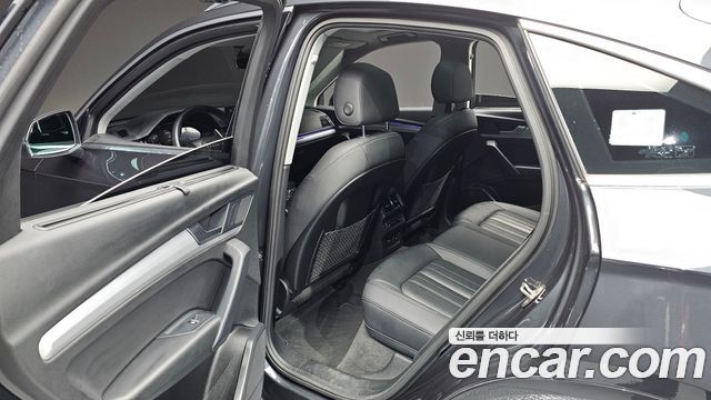 Audi Q5 (FY) 40 TDI Quattro Sportback 2022 — фото 10