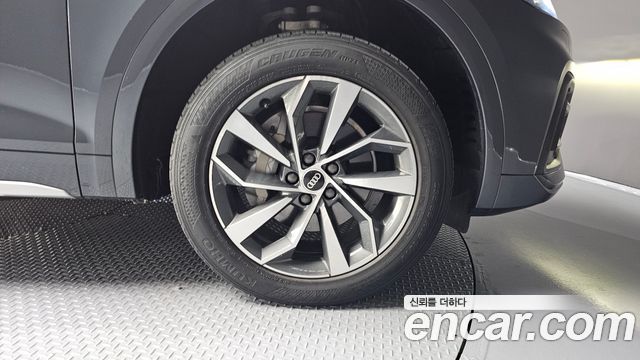 Audi Q5 (FY) 40 TDI Quattro Sportback 2022 — фото 23