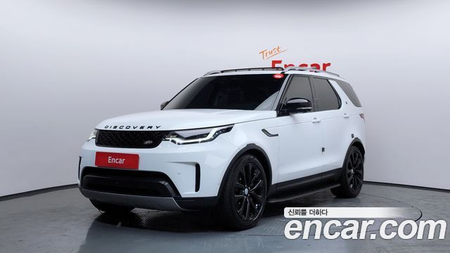 Land Rover Discovery 5 D250 SE 2022 — фото 1
