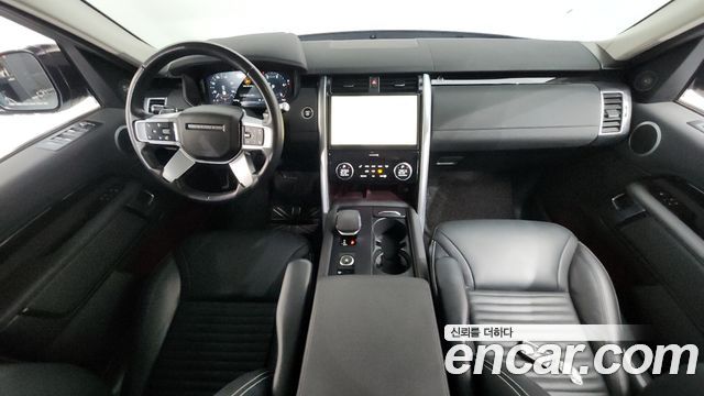 Land Rover Discovery 5 D250 SE 2022 — фото 7