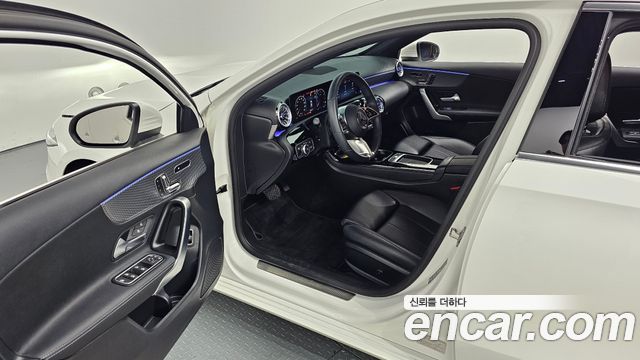 Mercedes-Benz A-Class (W177) A220 Sedan 2024 — фото 11