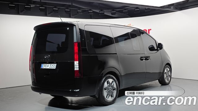 Hyundai Staria Tourer 9-Seater Modern 2024 — фото 2