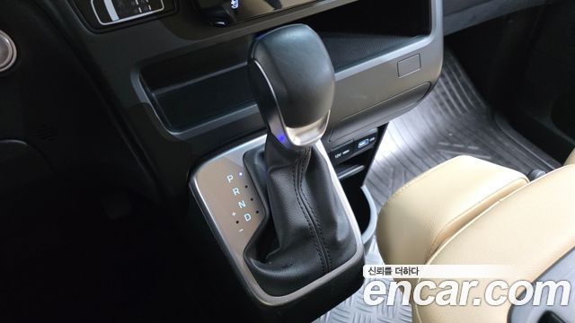 Hyundai Staria Tourer 9-Seater Modern 2024 — фото 9